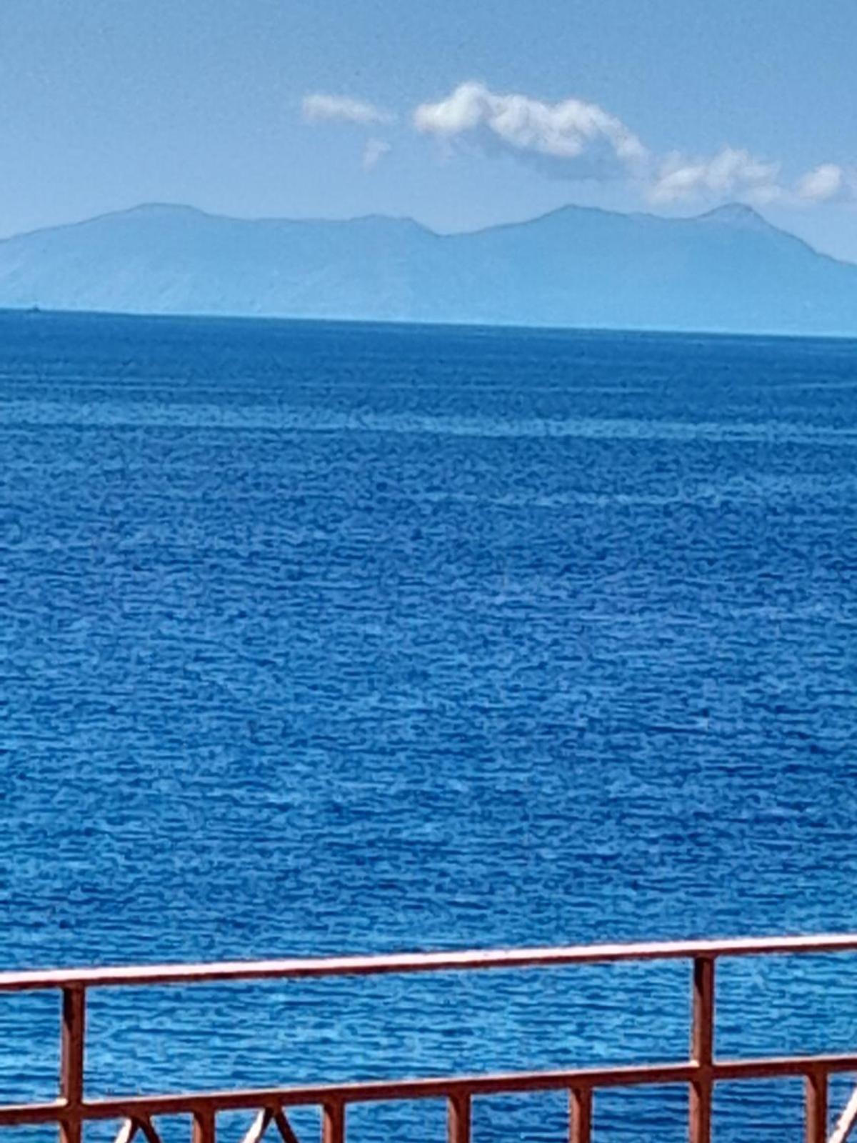 Δωμάτια Κόκκινος Πύργος Plomari Extérieur photo