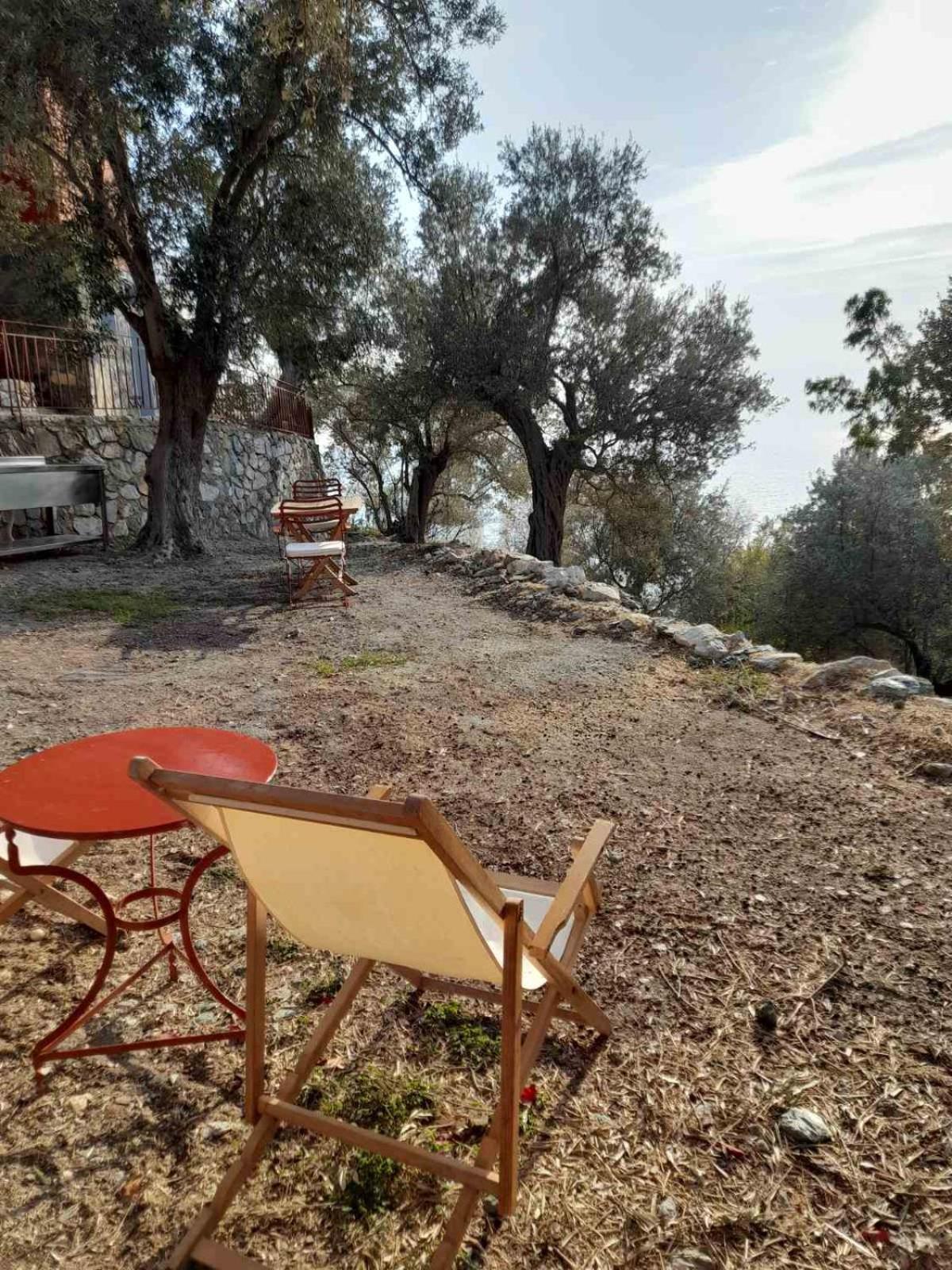 Δωμάτια Κόκκινος Πύργος Plomari Extérieur photo